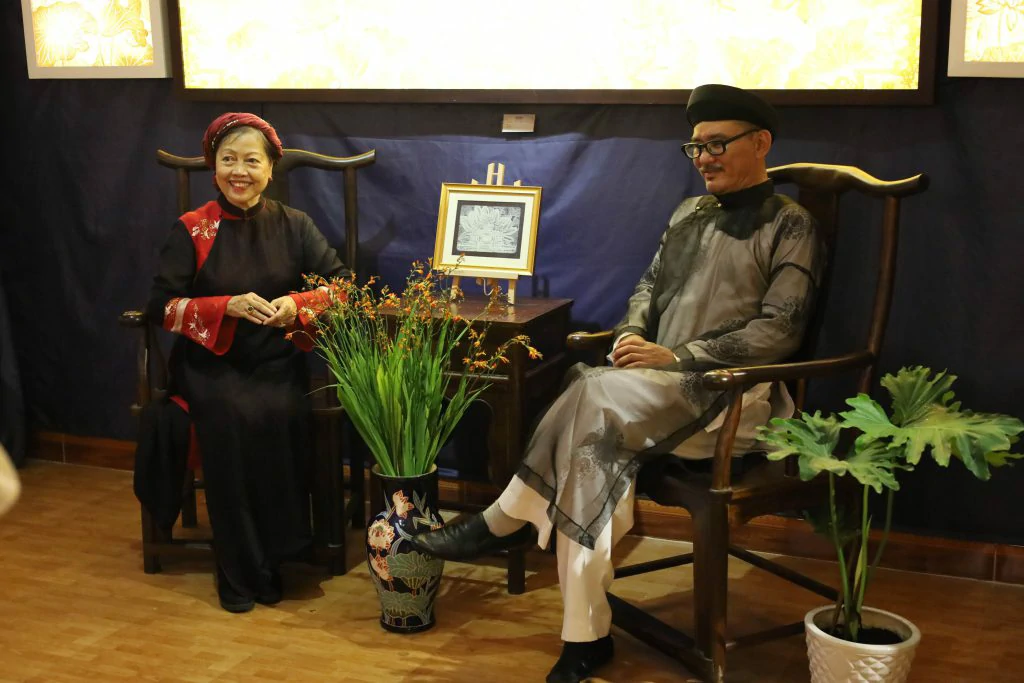 Chụp hình cổ kính tại Huế
